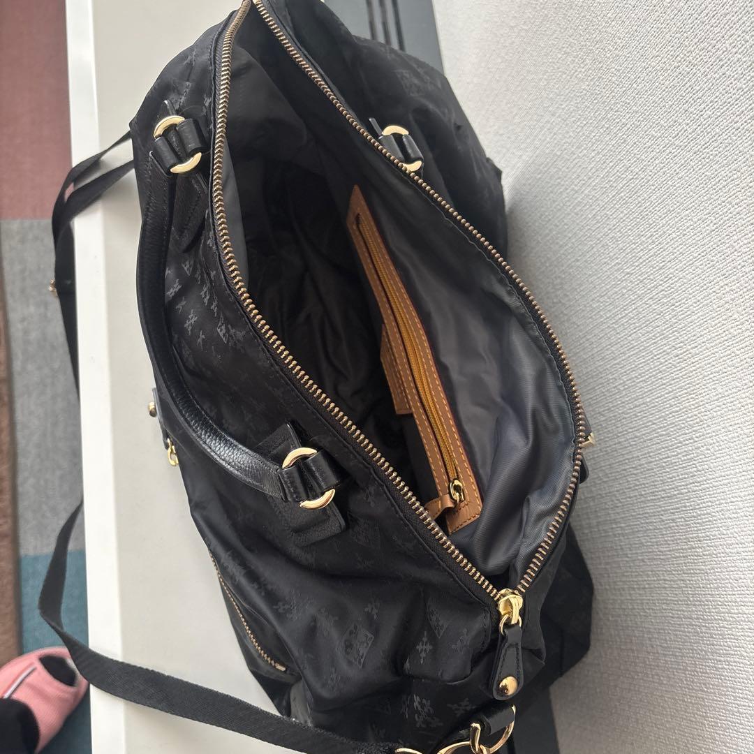 ブラック ボストンバッグ ロゴ入り