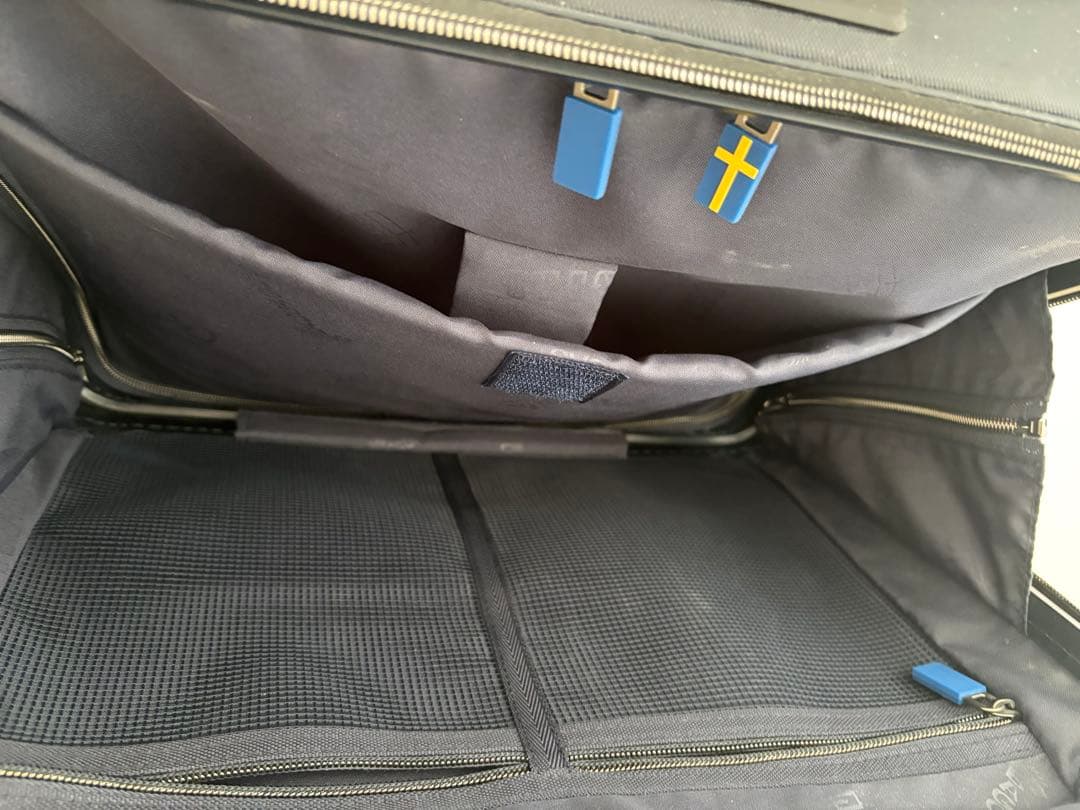 イノベーター キャリーケース 33L 機内持ち込み可