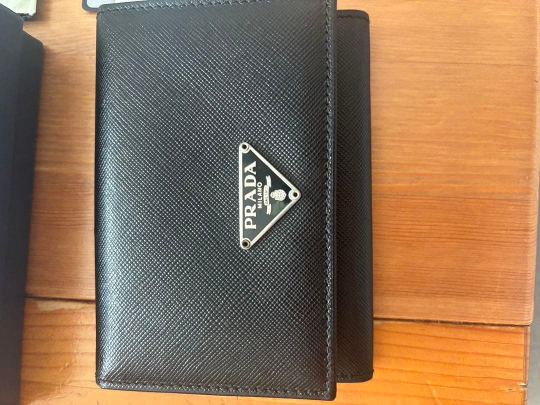 田*中様 PRADA　ミニウォレット　二つ折り財布　プラダ
