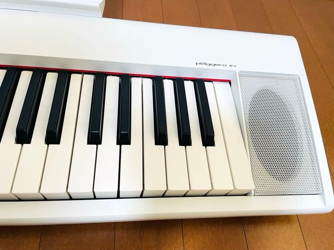 YAMAHA ヤマハ　電子ピアノ　piaggero NP-12 白　ホワイト
