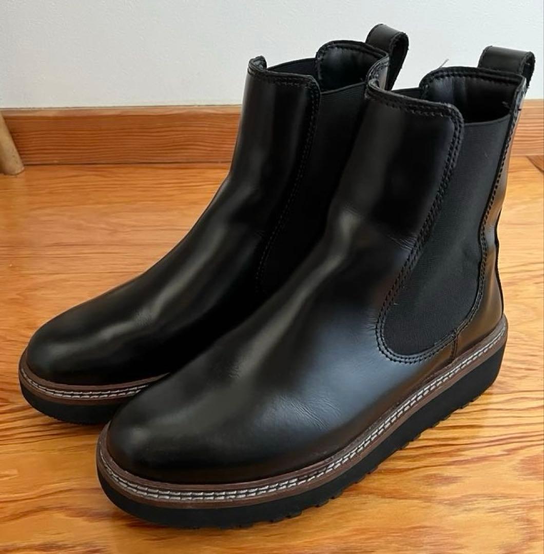 Clarks（クラークス）Orianna Up チェルシーブーツ　アリアナ