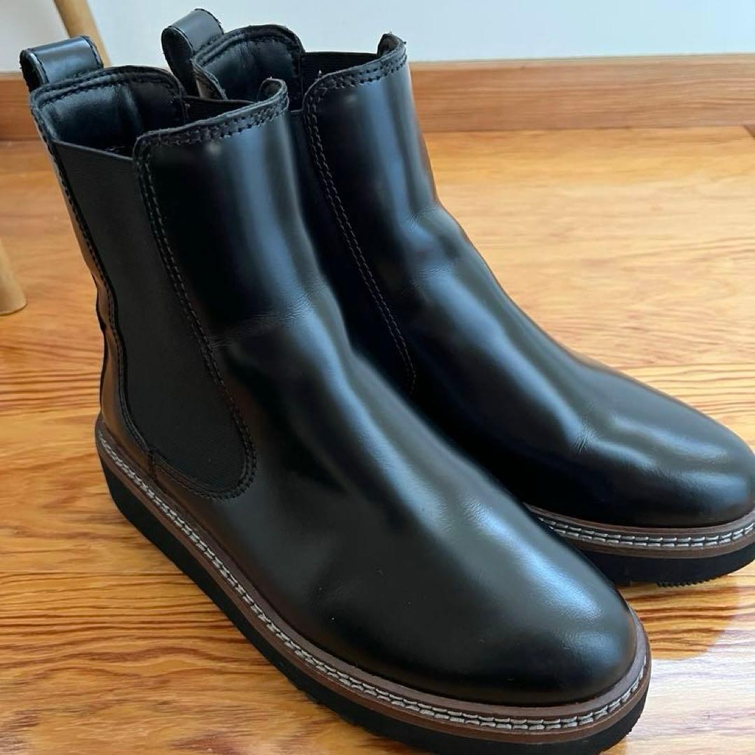 Clarks（クラークス）Orianna Up チェルシーブーツ　アリアナ