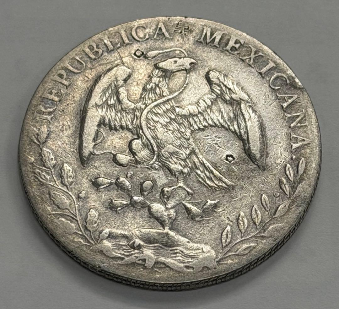 1888年- Mo MHメキシコ 8レアル 自由の帽子大型銀貨 荘印あり