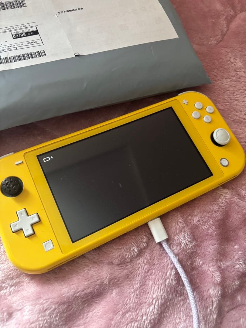 Nintendo Switch Lite イエロー　ジャンク扱い