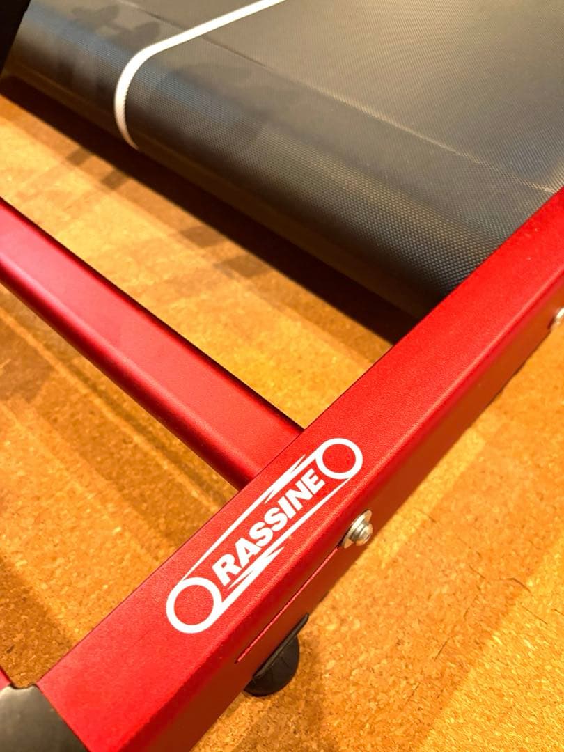 【ほぼ新品】※交渉可能　ランバイクトレーニングローラー 赤
