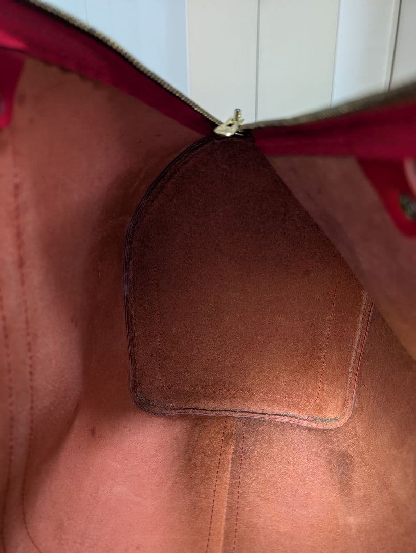 美品　ルイヴィトン エピ ボストンバッグ　赤