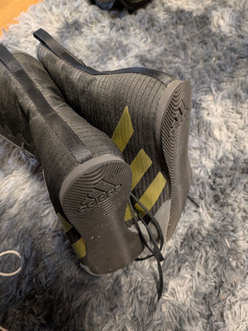 adidas ボクシングシューズ 黒/金 ハイカット
