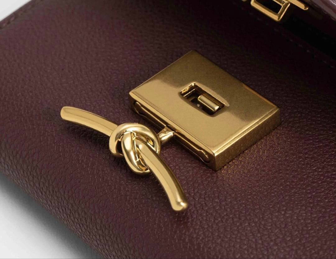 CHARLES &KEITH 財布 ダーク チョコレートハクスリー