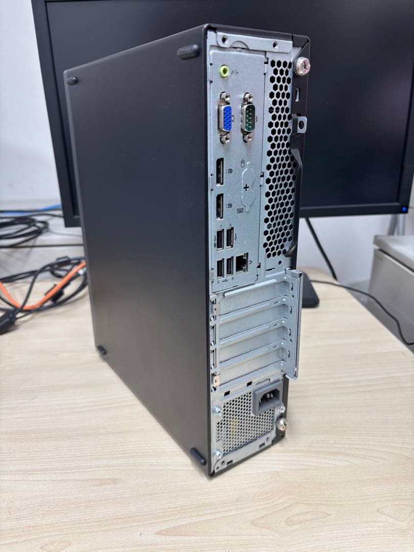 Windowsデスクトップ Lenovo ThinkCentre M720s i5-8400