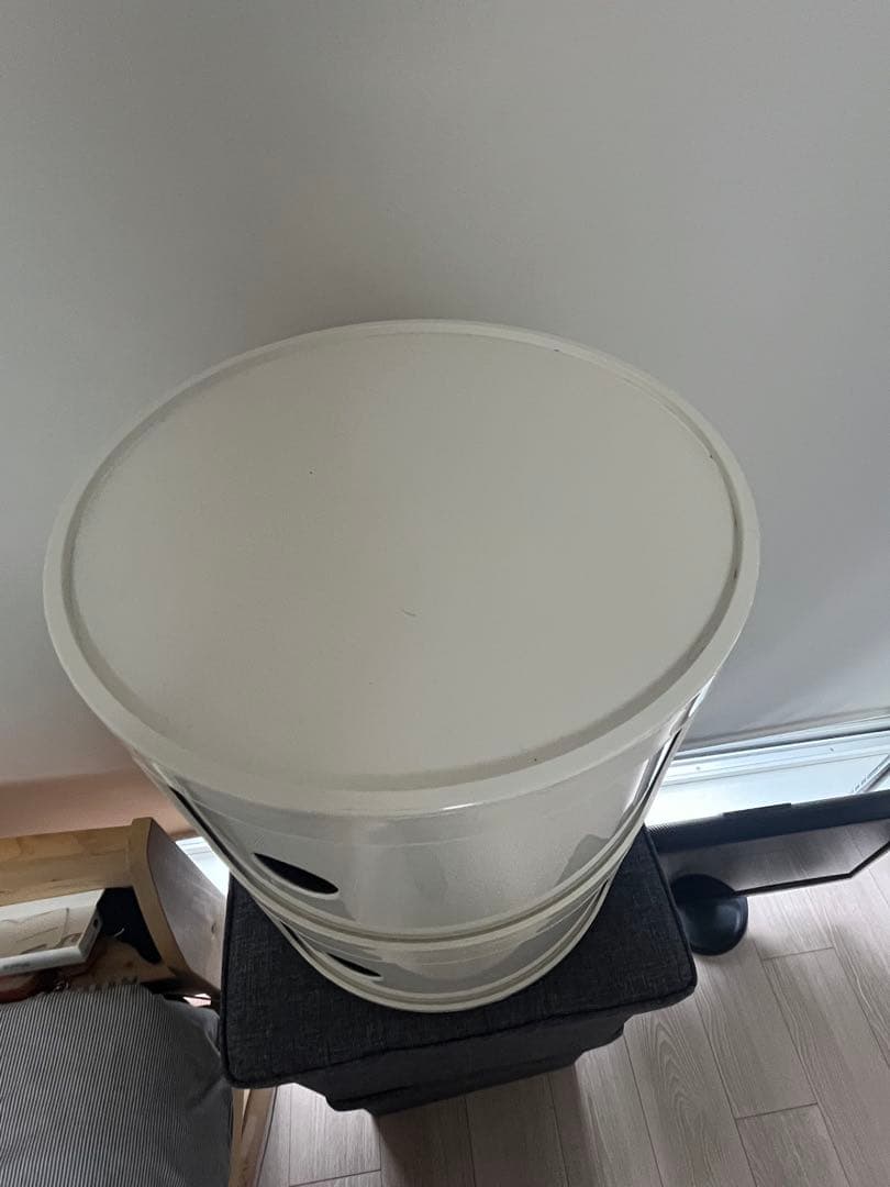 みみずく　商談中　 コンポニビリ　Kartell 2段