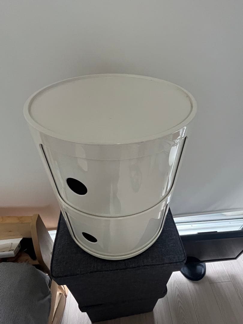 みみずく　商談中　 コンポニビリ　Kartell 2段
