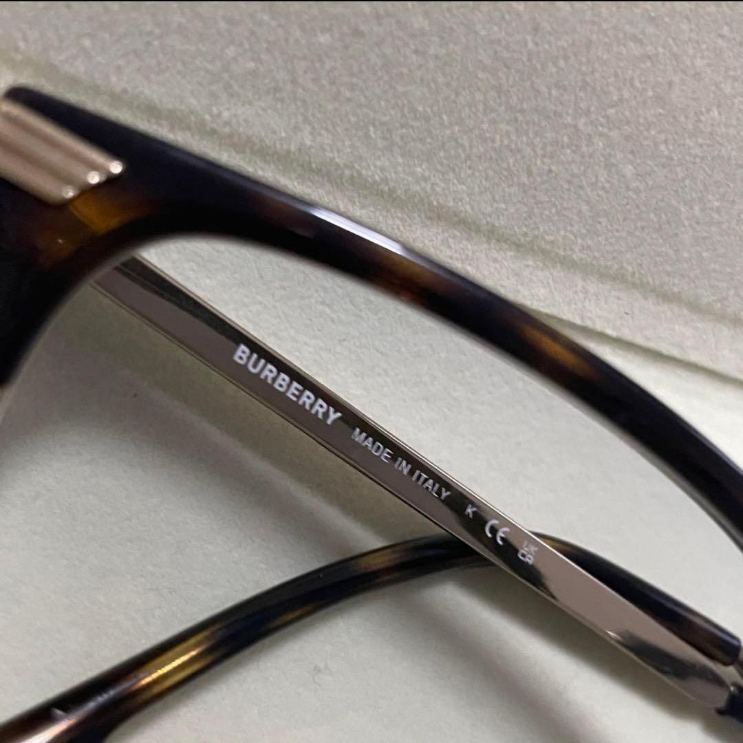 Burberry カラーサングラス
