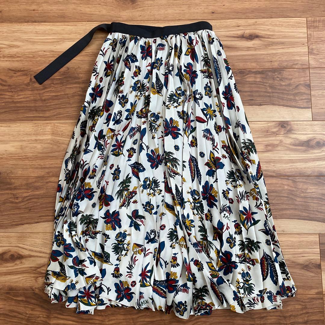 sacai サカイ プリーツスカート
