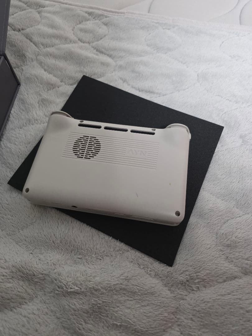 Ayn Thor Pro(12GB+256GB、カラフル) + おまけ