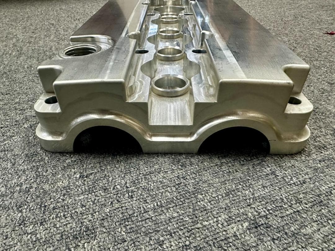 特価 Locash CNC Parts ビレット ヘッドカバー B型