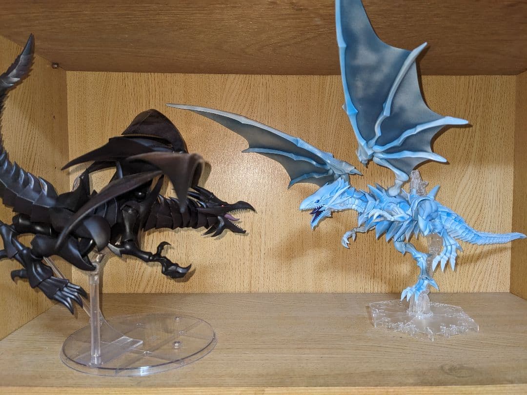バンダイ　monsterArts　遊戯王 ブルーアイズ レッドアイズ　プラモデル
