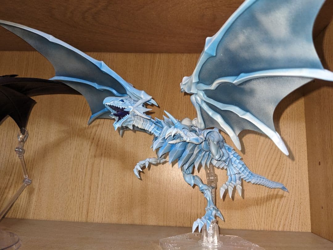 バンダイ　monsterArts　遊戯王 ブルーアイズ レッドアイズ　プラモデル
