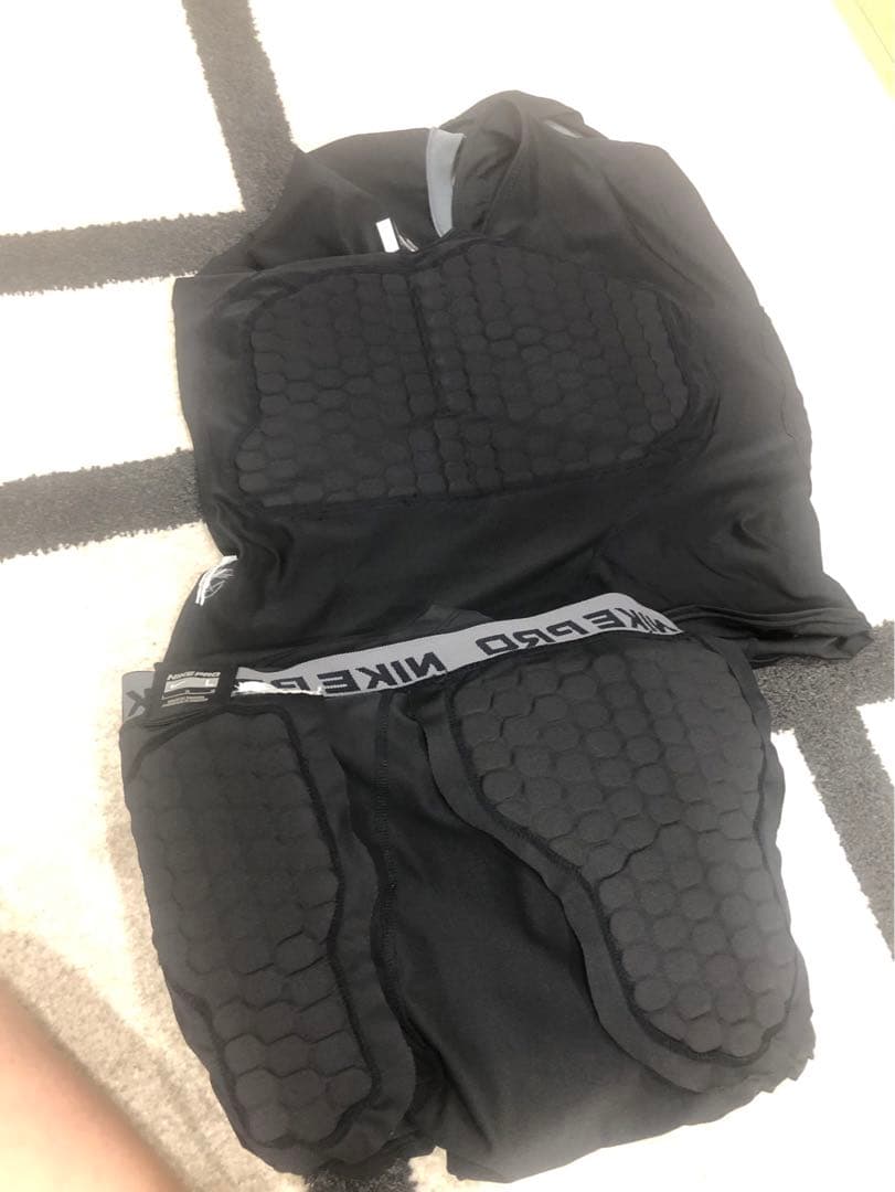 NIKE PRO ナイキプロ コンバット　リブパッドセットアップ