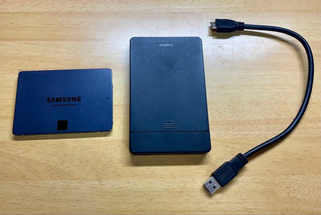 Samsung 860 QVO 1TB SSD 外付けケース付き