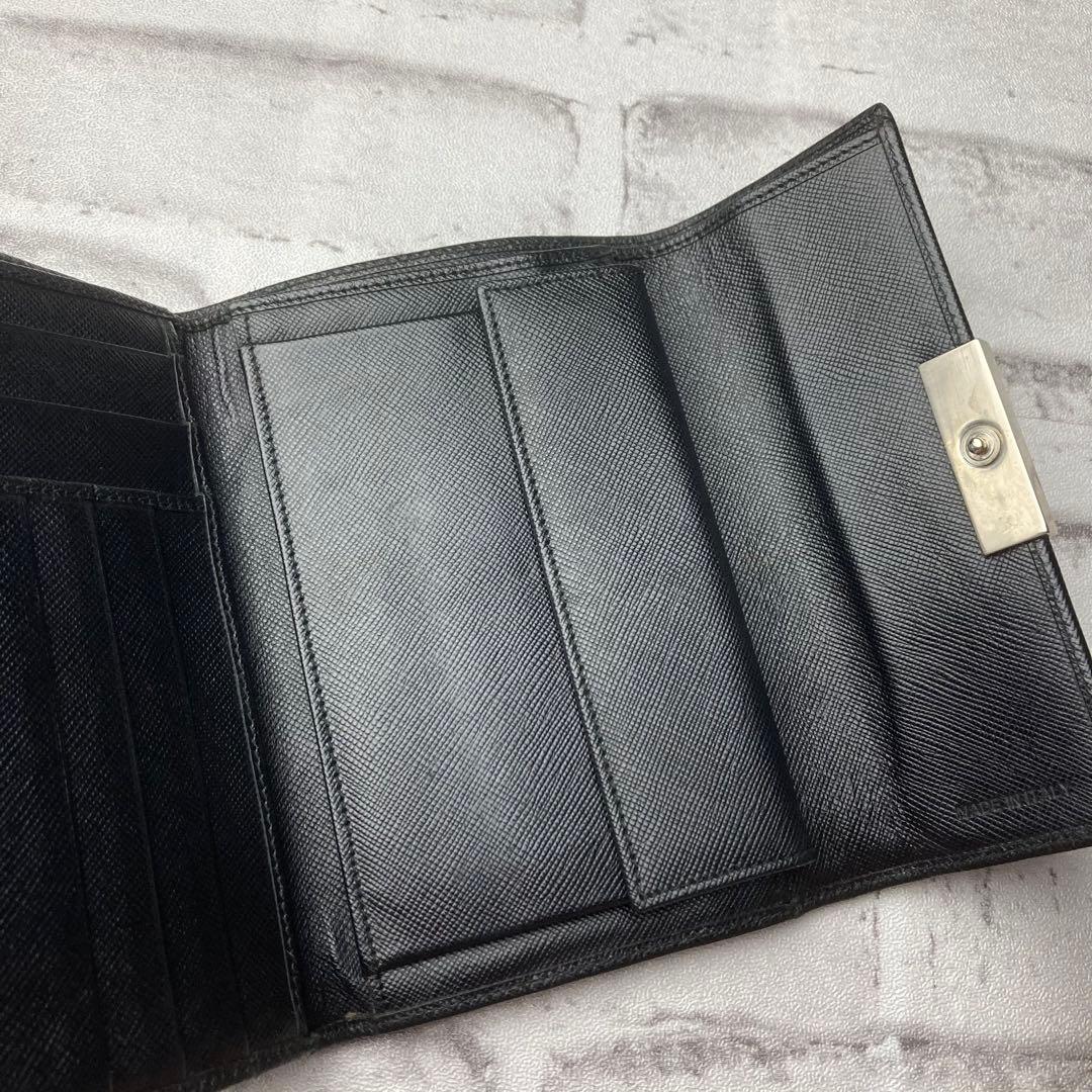 PRADA　プラダ☆財布　ブラック　サフィアーノ　シルバープレート　三つ折り財布