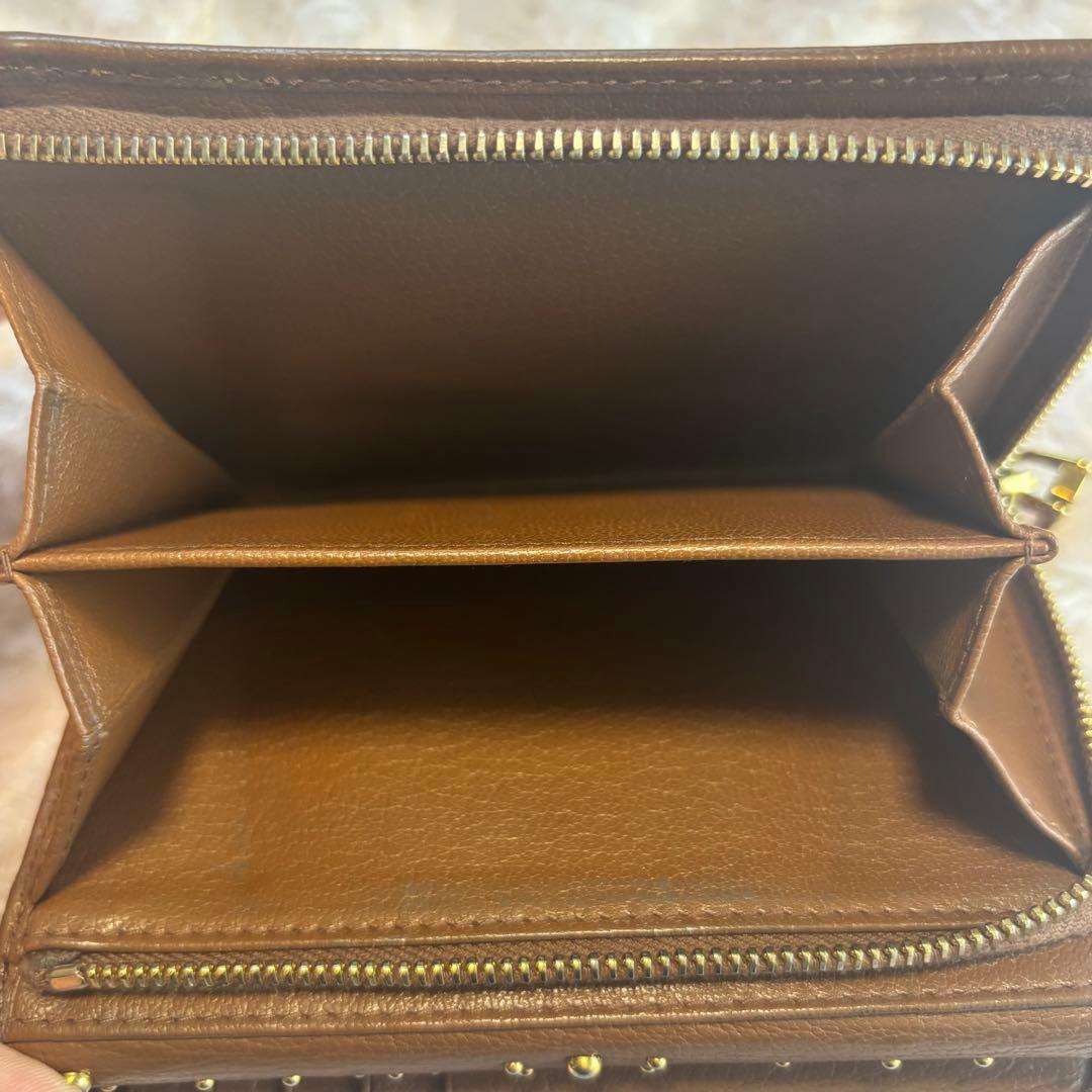miu miu ブラウンレザー 三つ折り財布