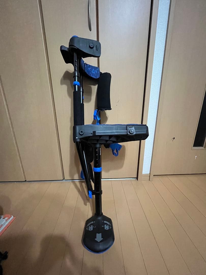 i walk free3.0 ハンズフリー松葉杖