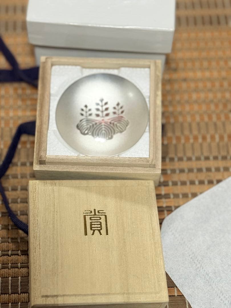 C*r様 銀製花模様ラウンドプレート 木箱付き