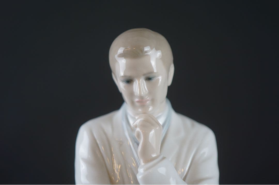 リヤドロ LLADRO 『優秀なドクター』 8188 美品
