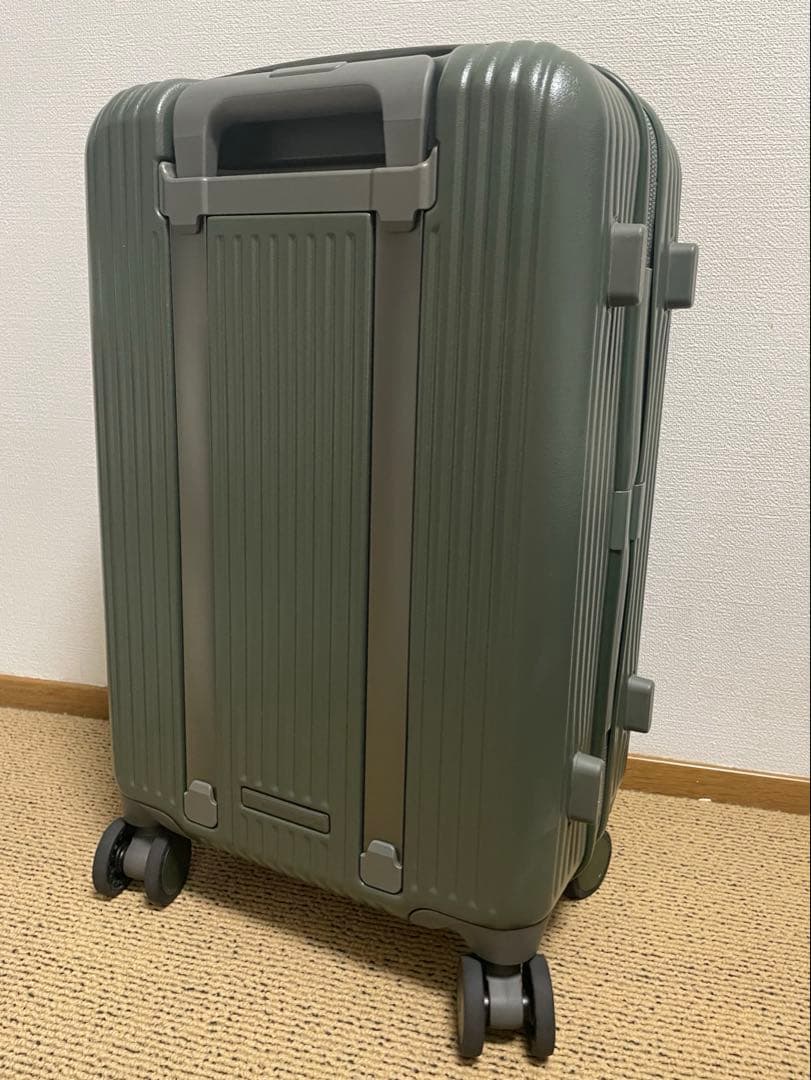 ｉｎｎｏｖａｔｏｒ　イノベーター　キャリーケース　38L マットカーキ