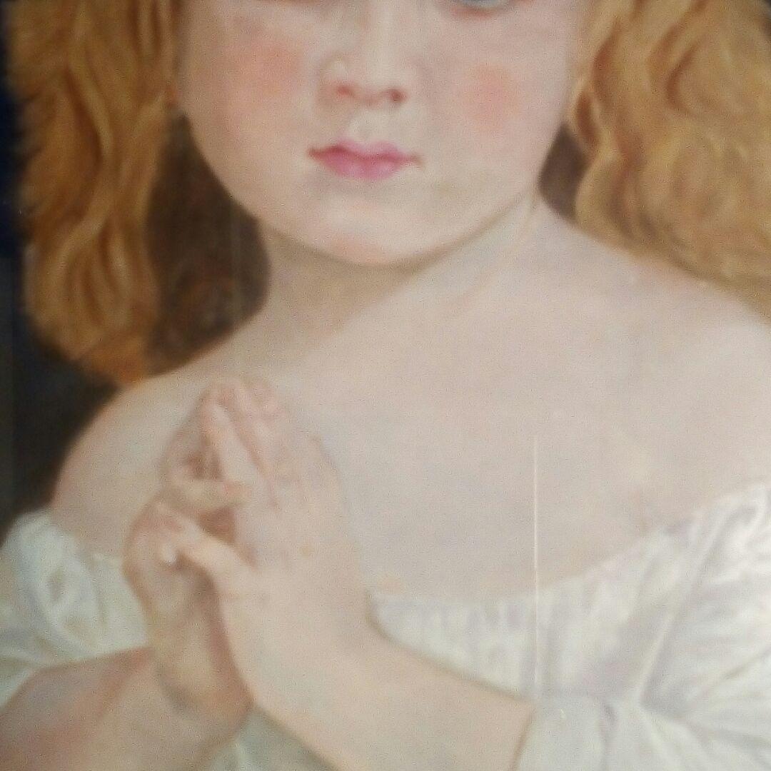 祈る少女