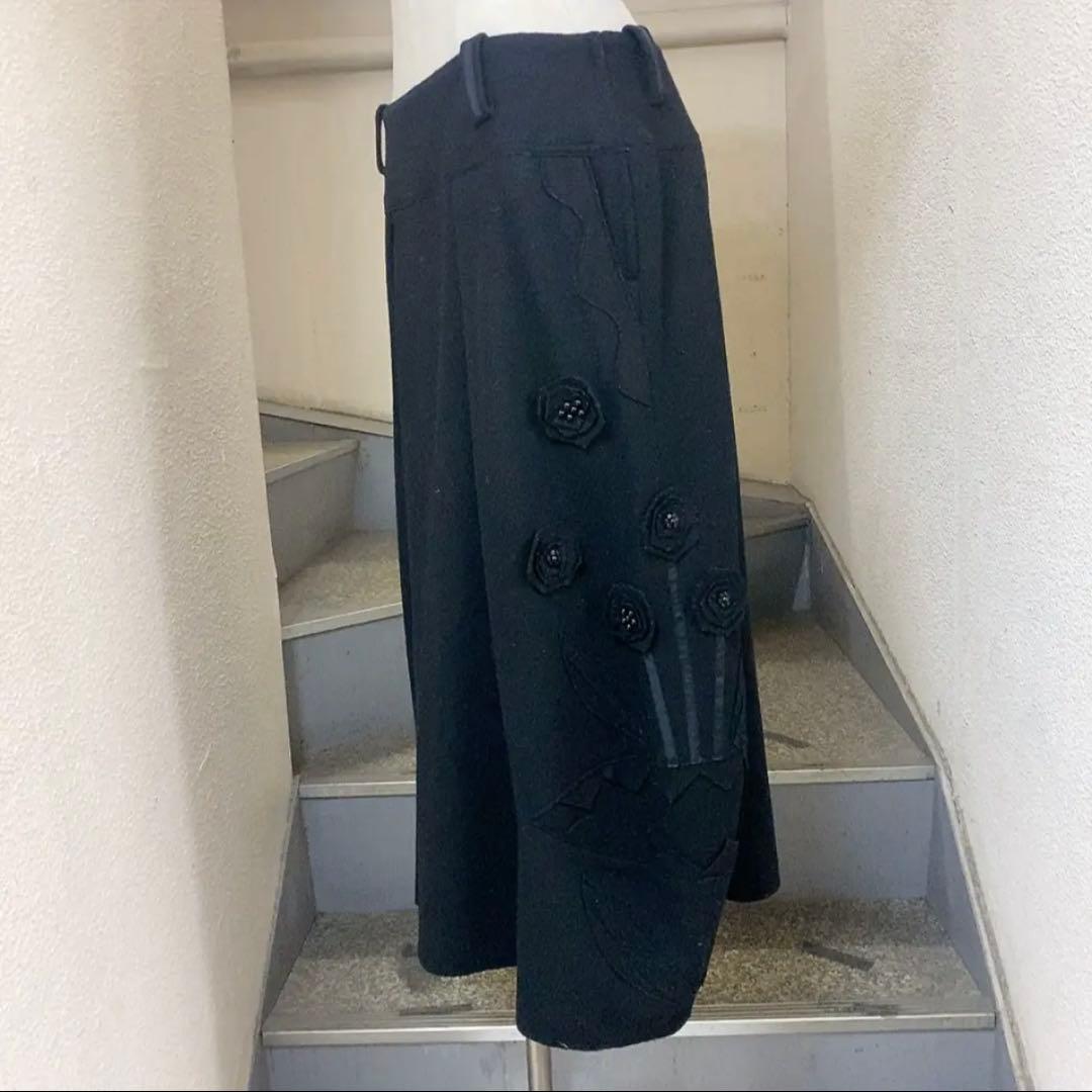 オレボレブラ　ウールスカート　黒色　花OLLEBOREBLA アルベロベロ