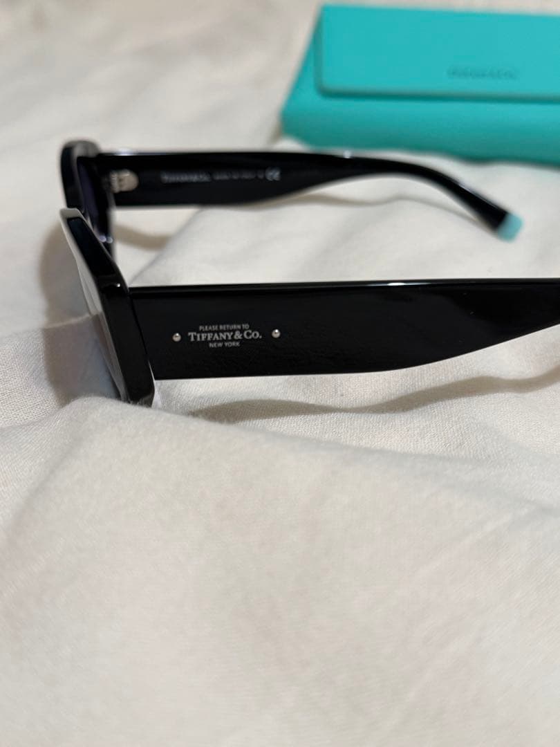あお　Tiffany & Co. サングラス