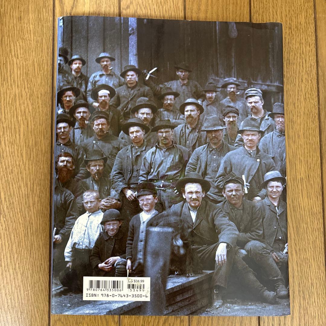 洋書 Jeans of the Old West A History