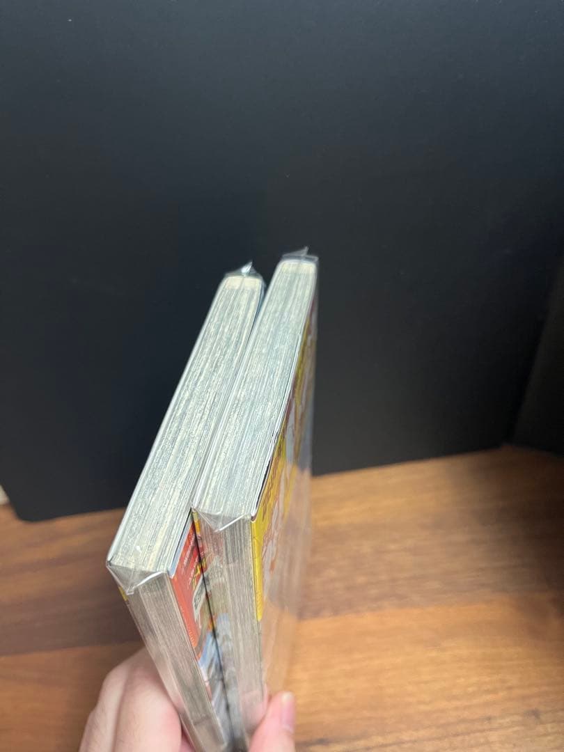 漫画　鬼滅の刃　１巻　初版　帯付き　コミックニュース付き　おまけ付き