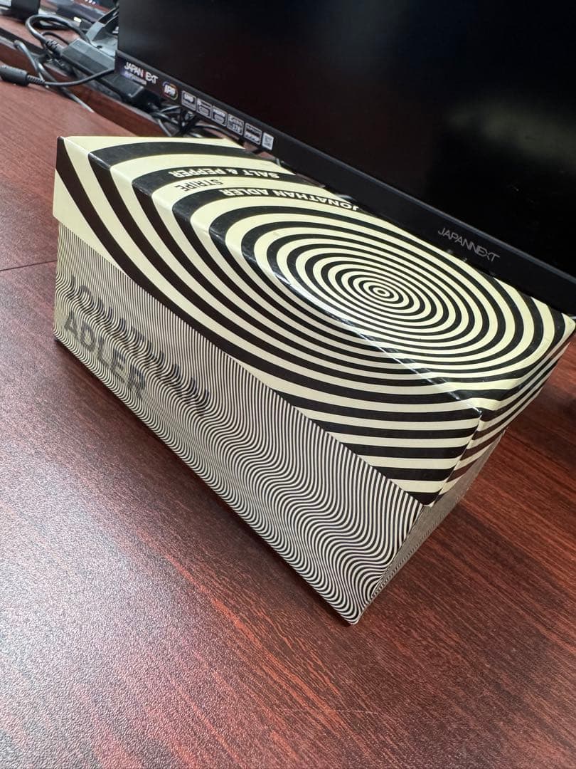 【新品未使用】廃盤プレミアム　ジョナサン・アドラー　ソルト＆ペッパー　セット箱付