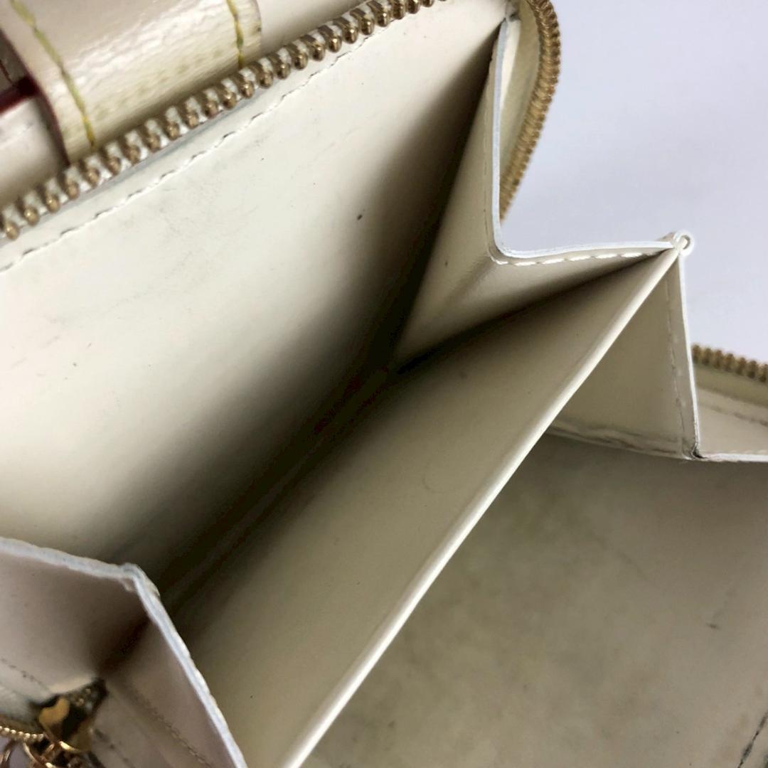 LOUIS VUITTON ルイヴィトン スハリ コンパクトジップ ホワワイト