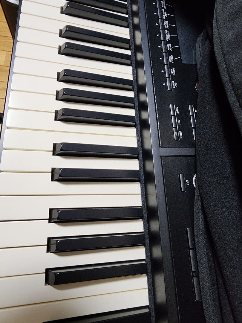 引き取り限定　Roland FA-08