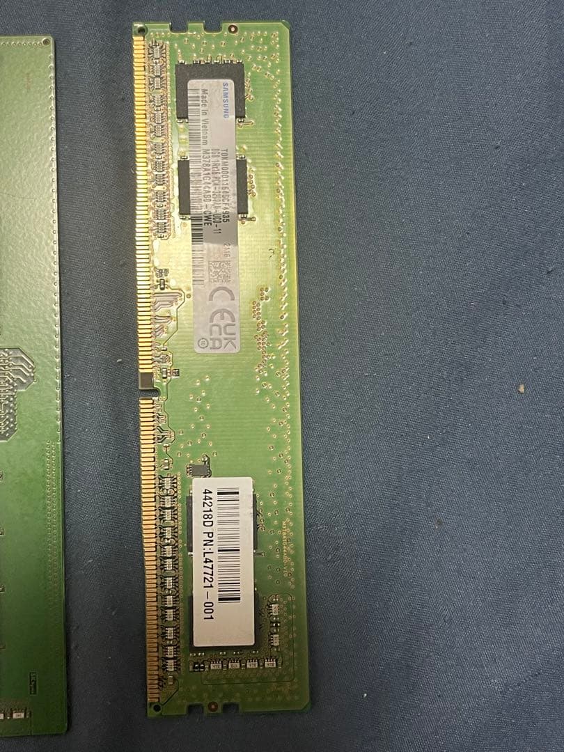 SamsungとSKhynix8GB DDR4-3200 2枚組16G