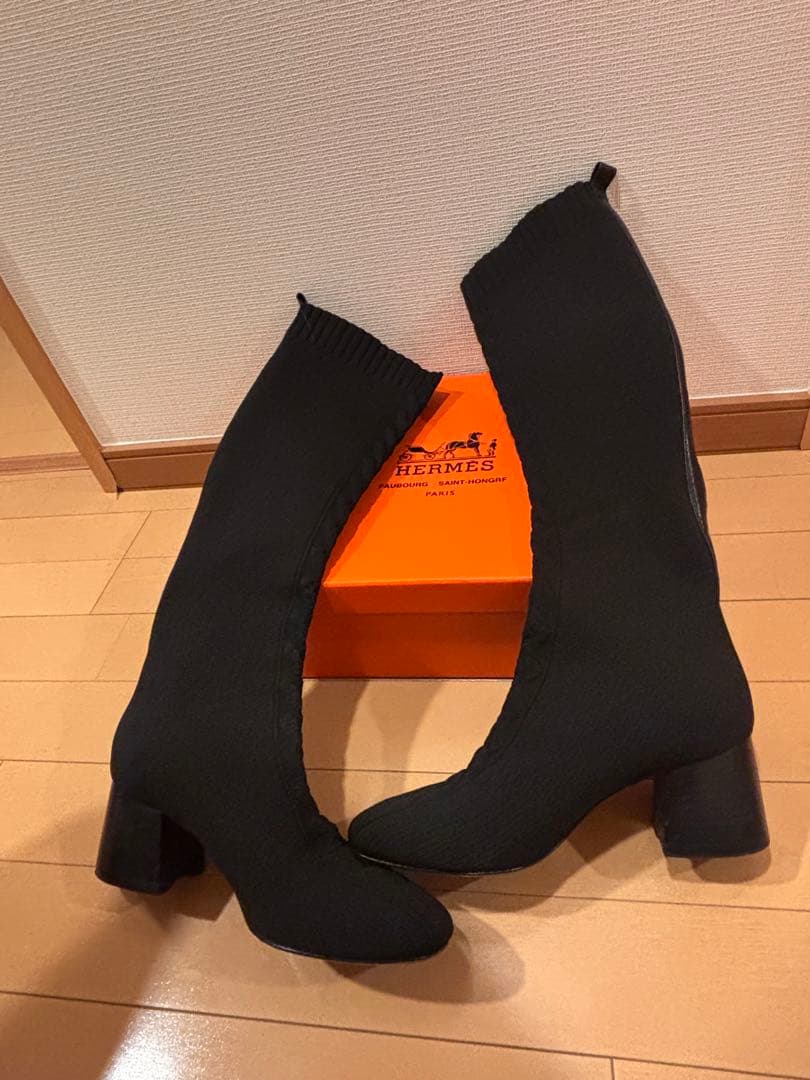 HERMES ブラック ロングブーツ 中ヒール