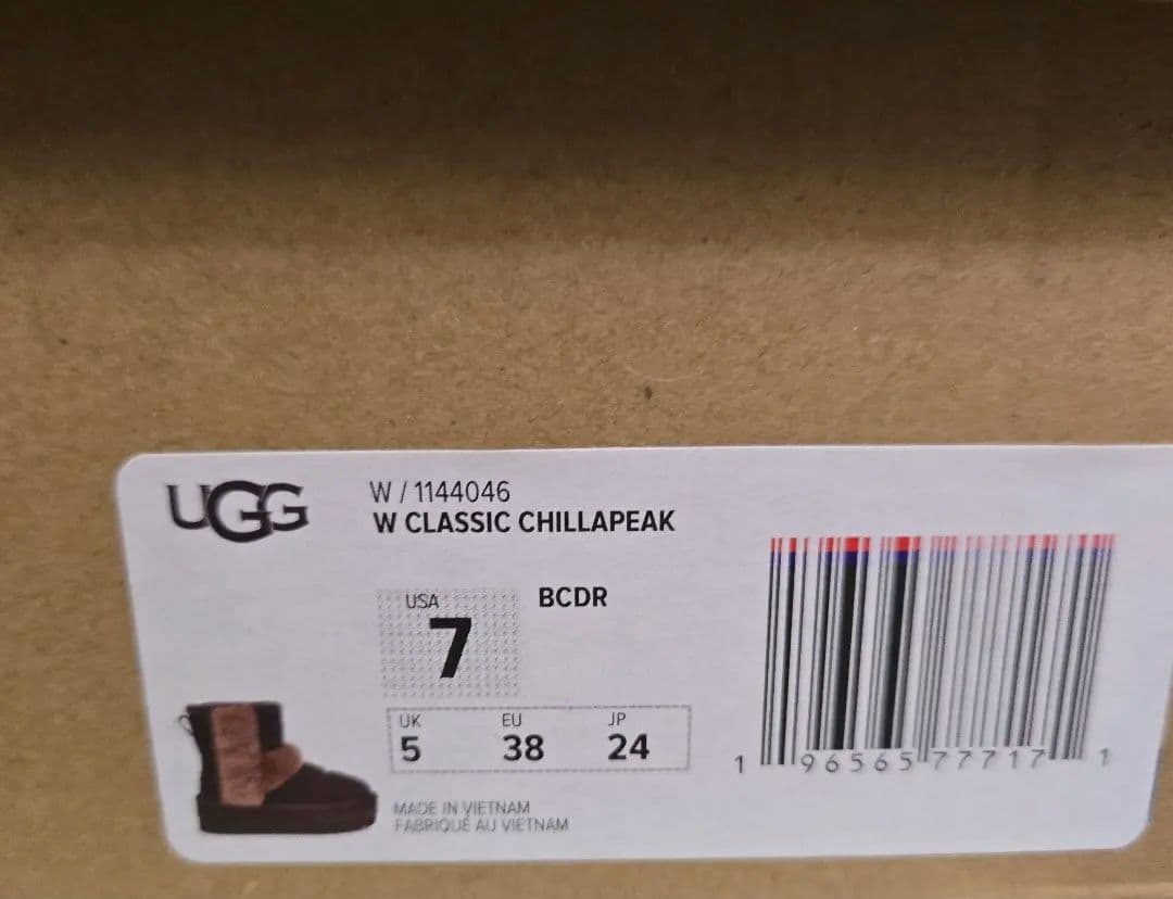 ま*ん様 【新品・未使用】UGG CLASSIC CHILLAPEAK 24cm
