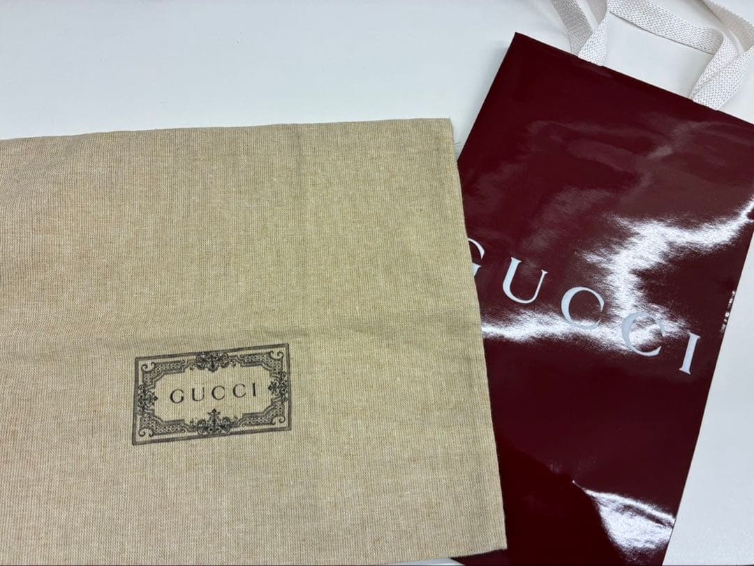 GUCCIカチューシャ　クリスタル