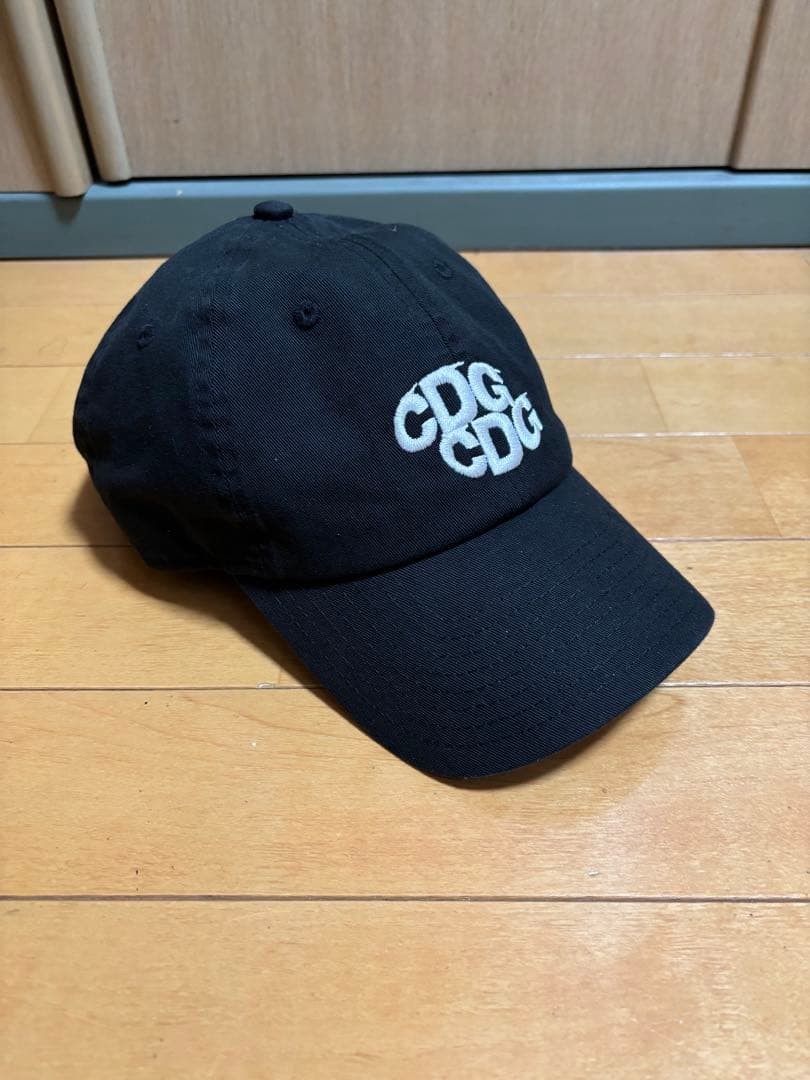 CDG×NEW ERA ロゴ入りキャップ黒 新品未使用