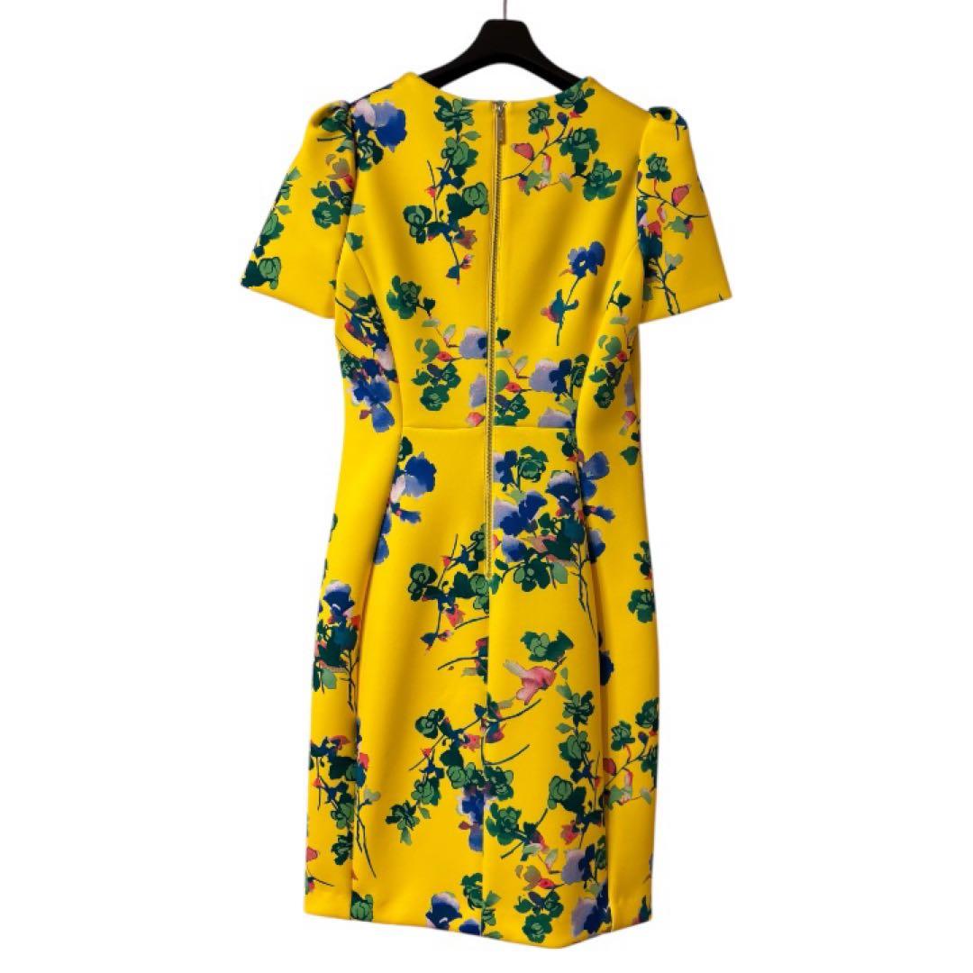   花柄 半袖ひざ丈ワンピース サイズ8