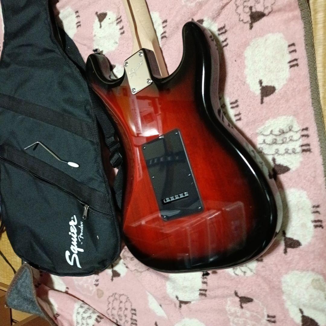 レフティ Squier Standard Stratocaster