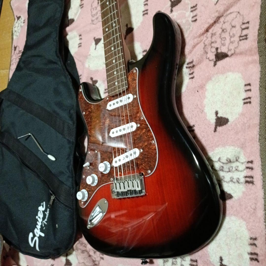 レフティ Squier Standard Stratocaster