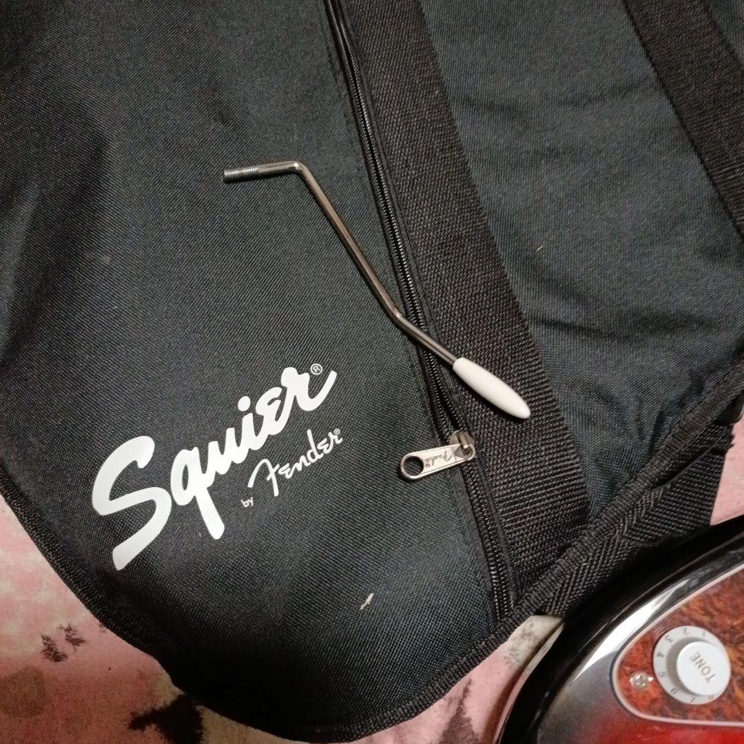 レフティ Squier Standard Stratocaster