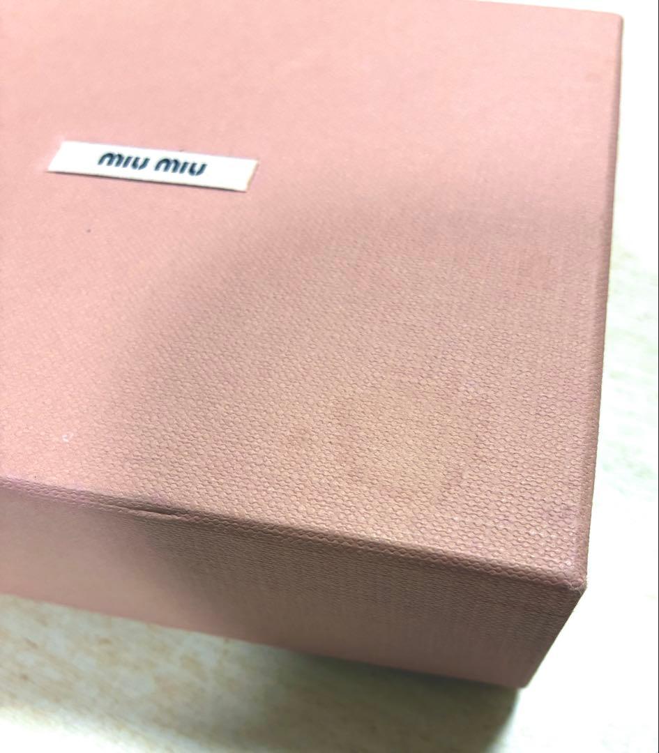 miumiu 二つ折り財布 マテラッセ ピンク　レザー