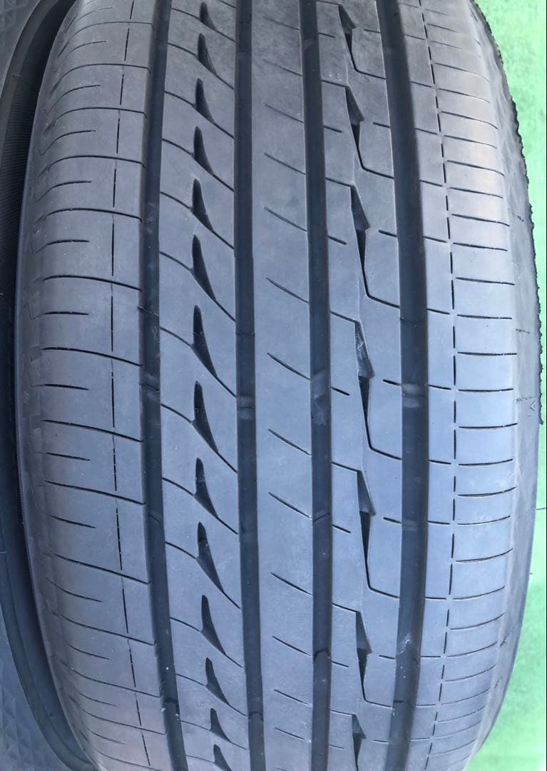 225/50 R17 BRIDGESTONE REGNO ラジアルタイヤ