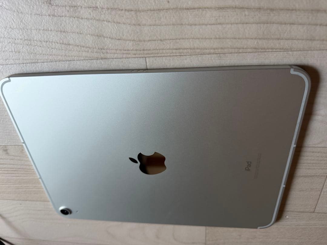 iPad 10 世代　セルラー