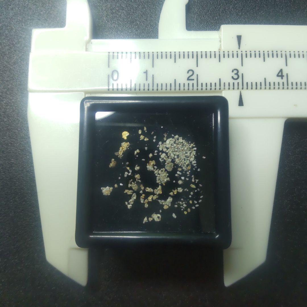 砂白金　レア　最上川支流一級河川採取　管理No.70801